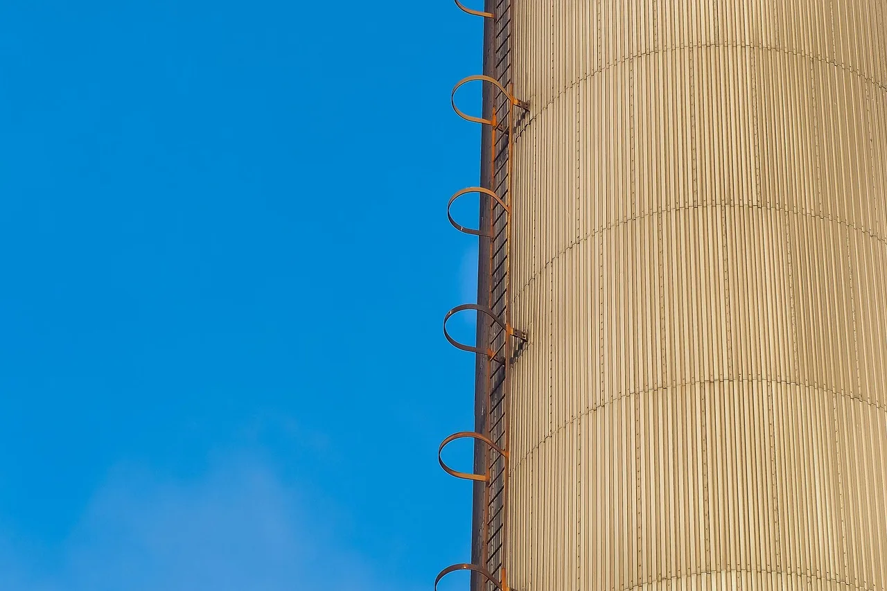 architecture, chimney, building, high, ladder, stairs, factory, industry, no fear of heights, heaven, facade, blue sky, upwards, dusseldorf. Chimney sweep staff training and onboarding