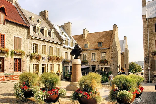 canada, quebec, royal place, old city, lower town, old quebec, quebec, quebec, quebec, quebec, quebec. Bill 96 and French-language marketing for Quebec chimney sweeps